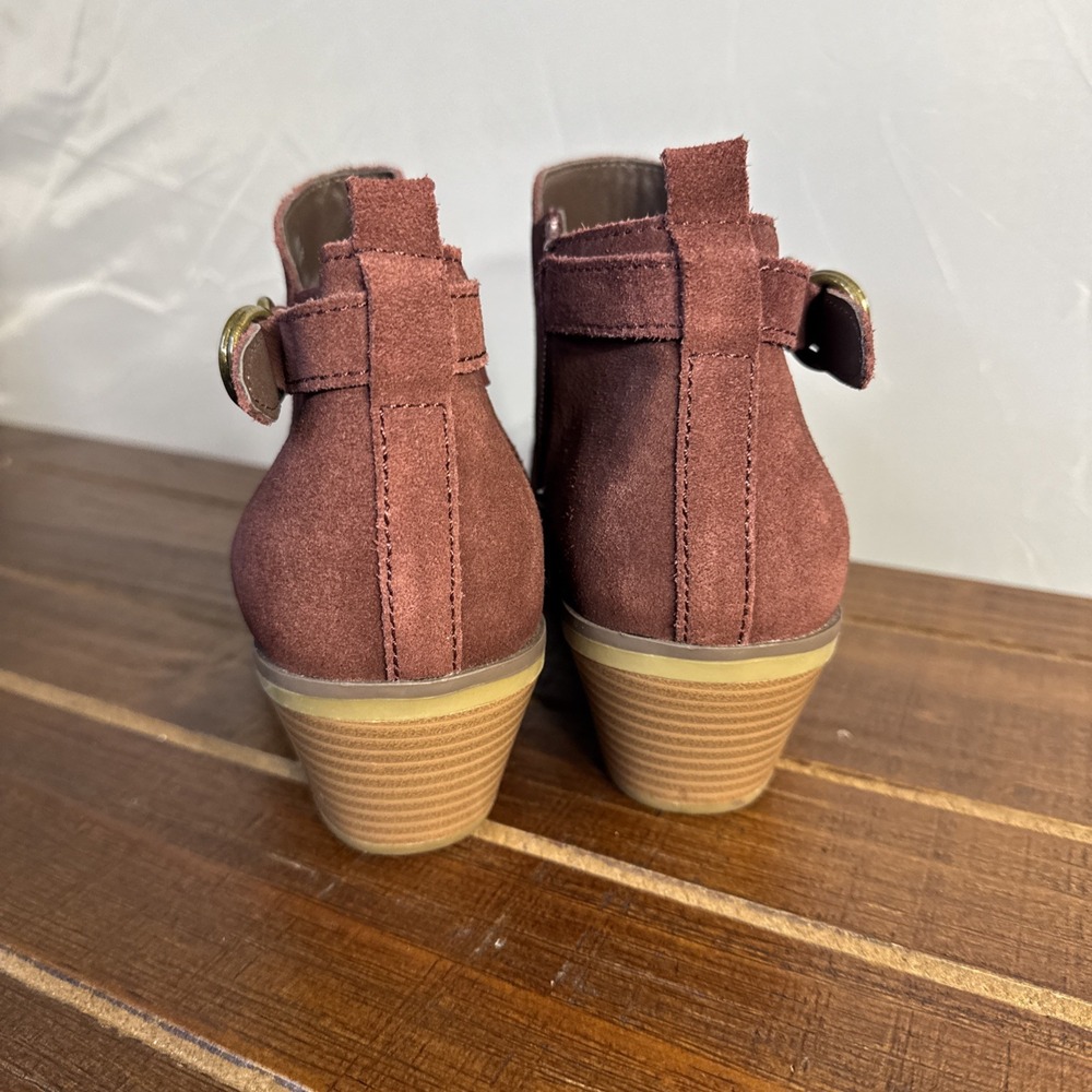White Mountain Women's Sadie‎ Bootie Burgundy Suede size 8M - Picture 4 of 8
